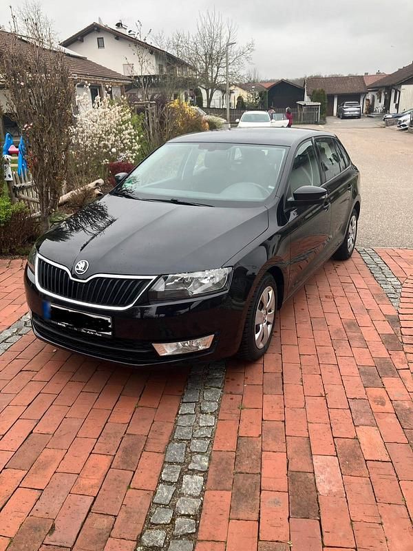 Gebraucht Skoda Rapid Ambition 90 PS (66 kW) 2016 Schwarz Kleinwagen