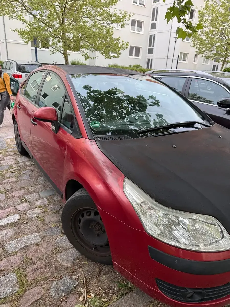 Gebraucht Citroën C4 88 PS (64 kW) 2007 Rot Limousine