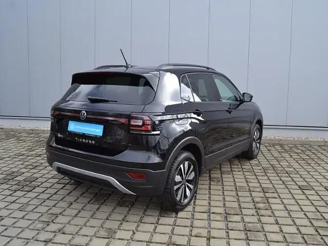 Gebraucht VW T-Cross Move 110 PS (80 kW) 2024 Keine angabe schwarz (deep black perleffekt) metallic SUV