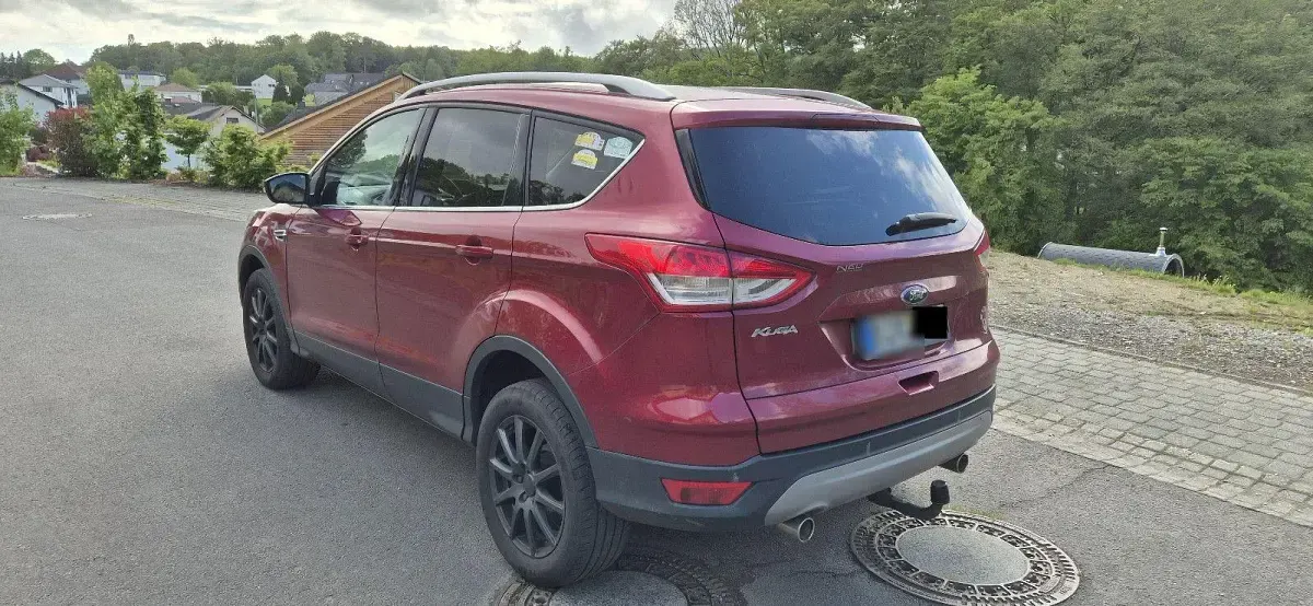 Gebraucht Ford Kuga Titanium 150 PS (110 kW) 2015 Rot SUV
