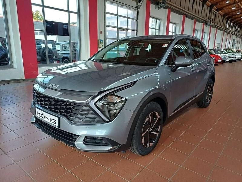 Lunarsilber metallic Gebraucht 2025 Kia Sportage Vision SUV | 31.297 € (Superpreis) - Bild 1/4