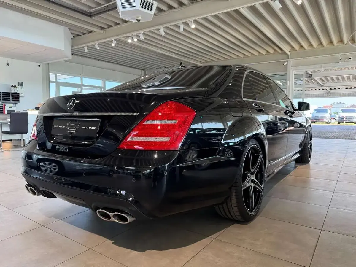 Gebraucht Mercedes S400 279 PS (205 kW) 2011 Obsidianschwarz  met... Limousine