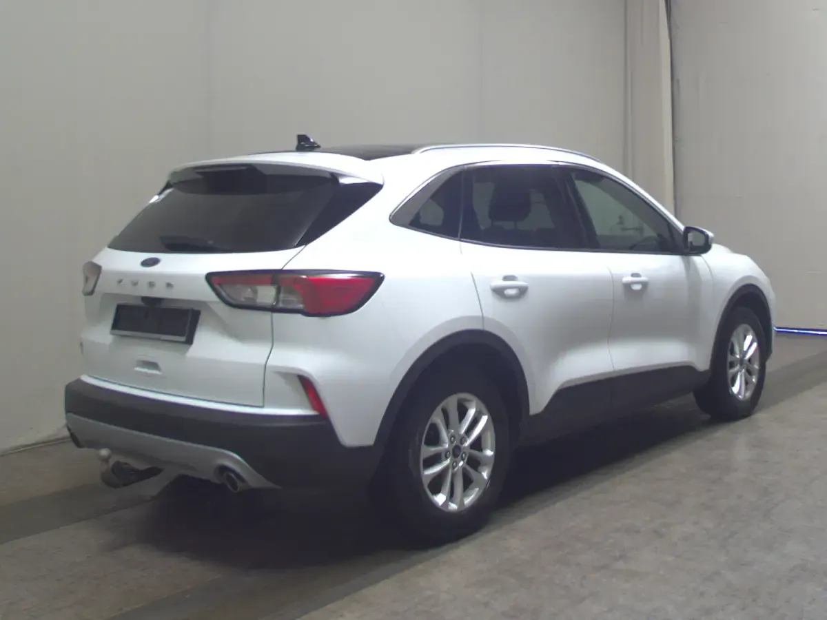 Używany Ford Kuga Titanium X 120 KM (88 kW) 2020 Biały SUV