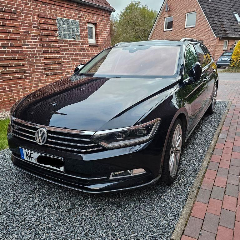 Gebraucht VW Passat Highline 150 PS (110 kW) 2015 Schwarz Kombi