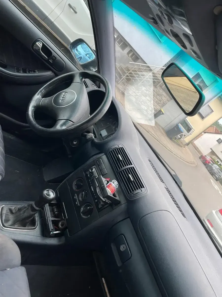 Gebraucht Audi A3 102 PS (75 kW) 2000 Blau Kleinwagen