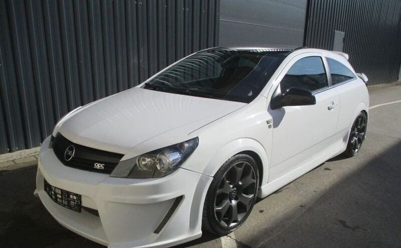 Weiß Gebraucht 2010 Opel Astra Design Edition Limousine | 4.700 € (Etwas zu teuer) - Bild 1/4