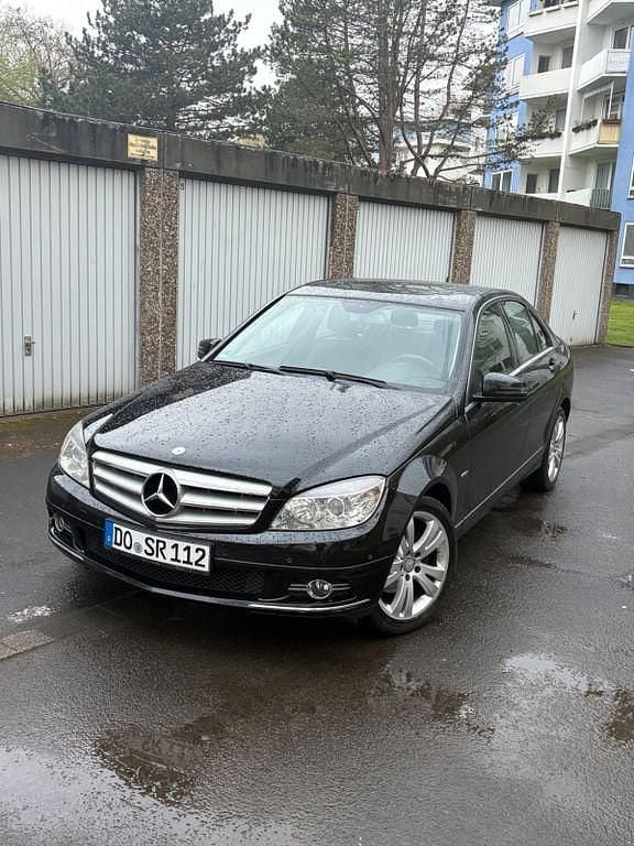 Gebraucht Mercedes C220 170 PS (125 kW) 2011 Schwarz Limousine