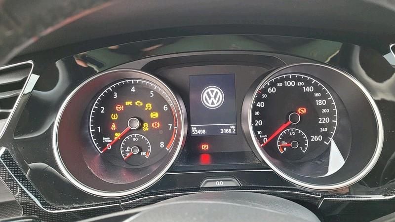 Używany VW Touran 110 KM (80 kW) 2017 Beżowy Minivan