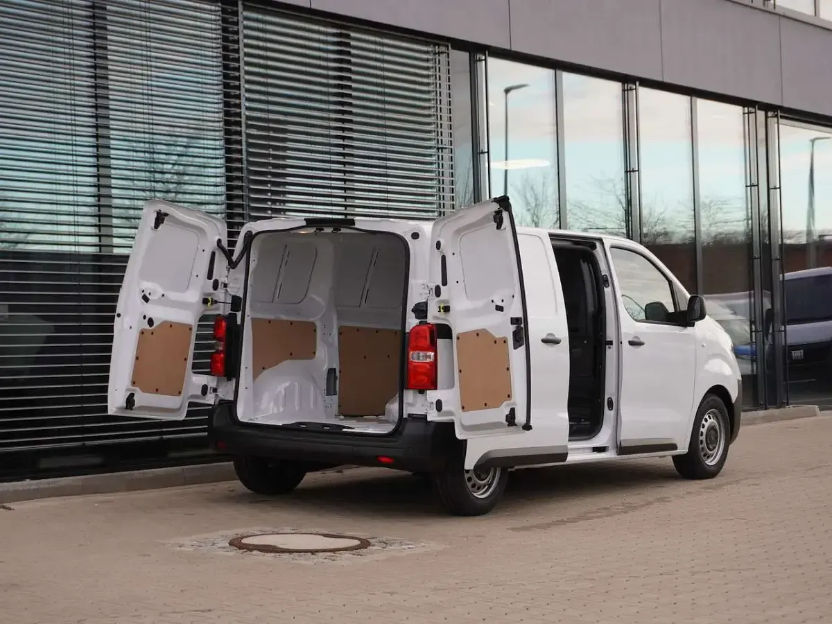Neu Fiat Scudo 100 kW (136 PS) 2026 Weiß Van