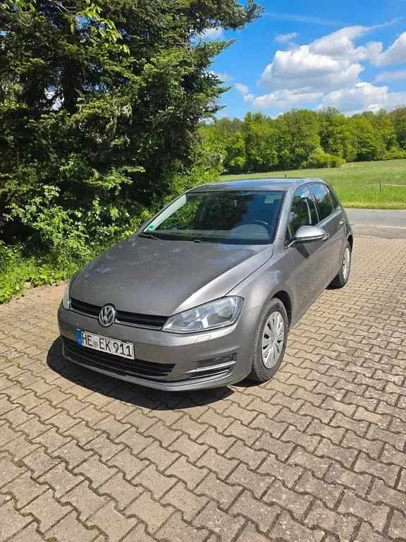Gebraucht VW Golf VII Trendline 105 PS (77 kW) 2013 Grau Limousine