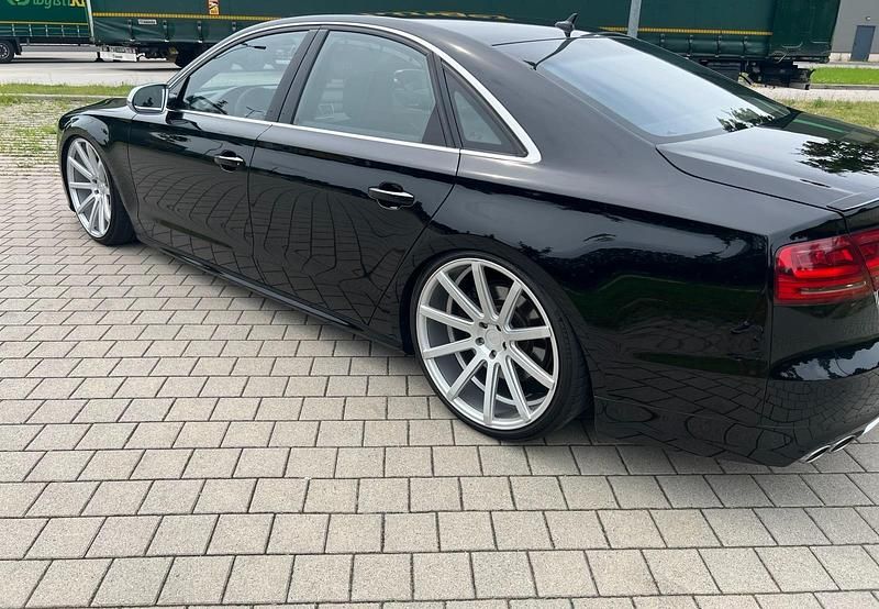 Gebraucht Audi S8 520 PS (382 kW) 2012 Schwarz Limousine