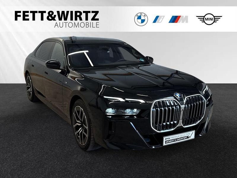 Saphirschwarz metallic Gebraucht 2024 BMW 740 M Sport Limousine | 91.900 € (Etwas zu teuer) - Bild 1/3