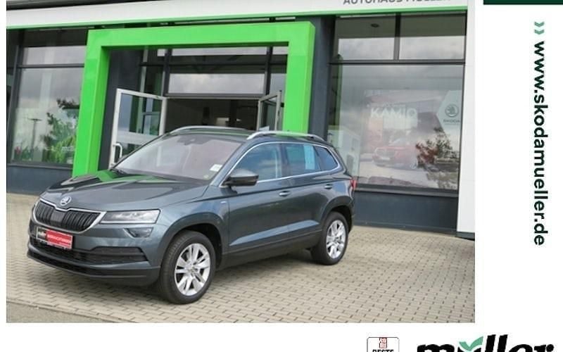 Grau (quarzgrau metallic) Gebraucht 2021 Skoda Karoq Clever SUV | 22.990 € (Guter Preis) - Bild 1/4