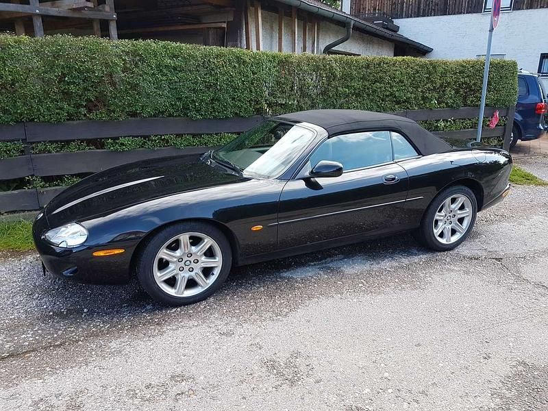 Gebraucht Jaguar XK8 284 PS (208 kW) 2000 Schwarz Cabrio