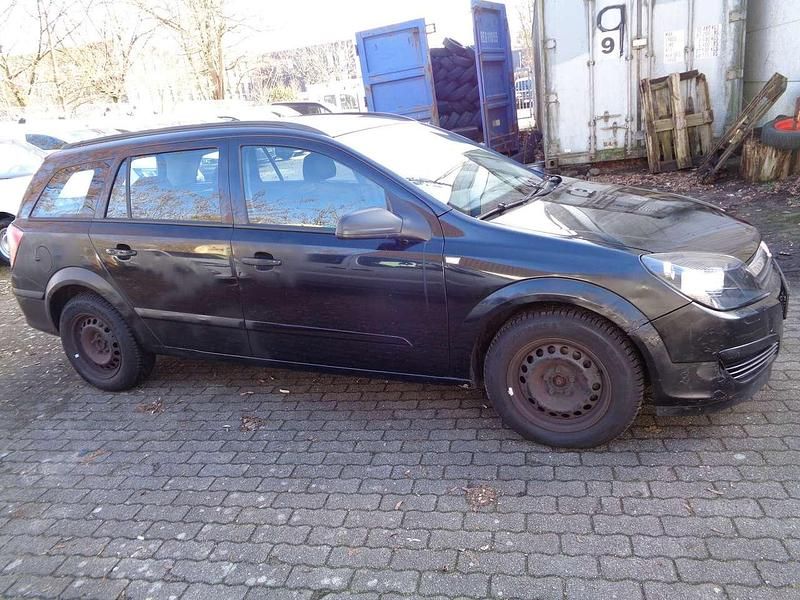 Gebraucht Opel Astra 90 PS (66 kW) 2005 Schwarz Kombi