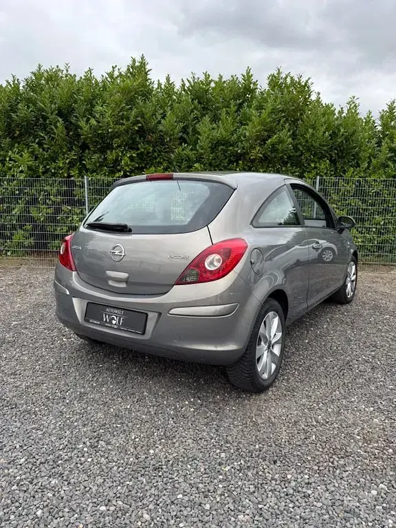 Gebraucht Opel Corsa Active 69 PS (50 kW) 2013 Grau Kleinwagen