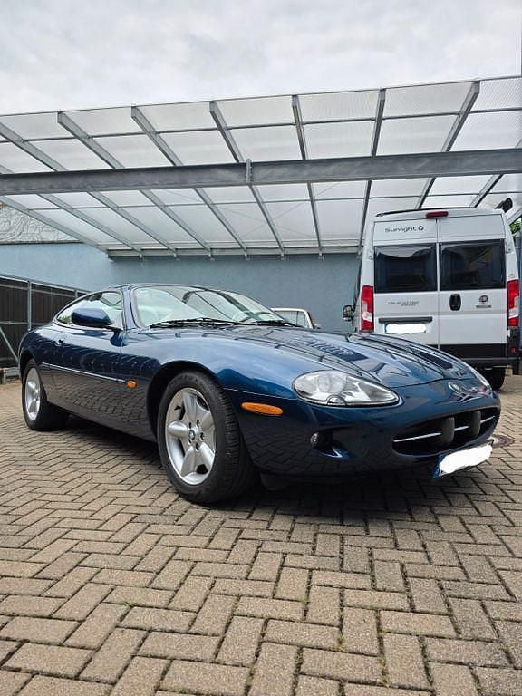 Blau Gebraucht 1997 Jaguar XK8 Coupé | 10.990 € - Bild 1/4