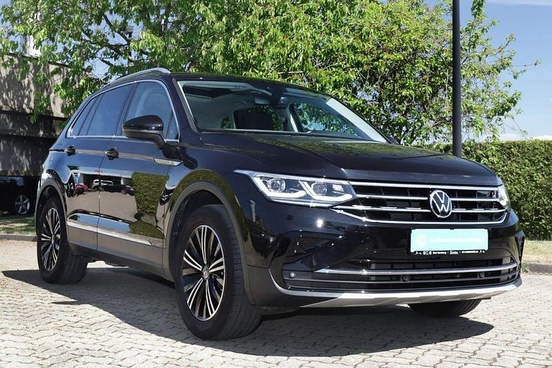 Gebraucht VW Tiguan Elegance 245 PS (180 kW) 2021 Deep black perleffekt (metallic) SUV