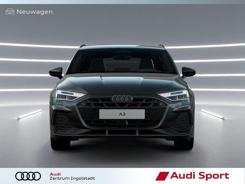 Neu Audi A3 S-Line 150 PS (110 kW) 2026 Daytonagrau Limousine