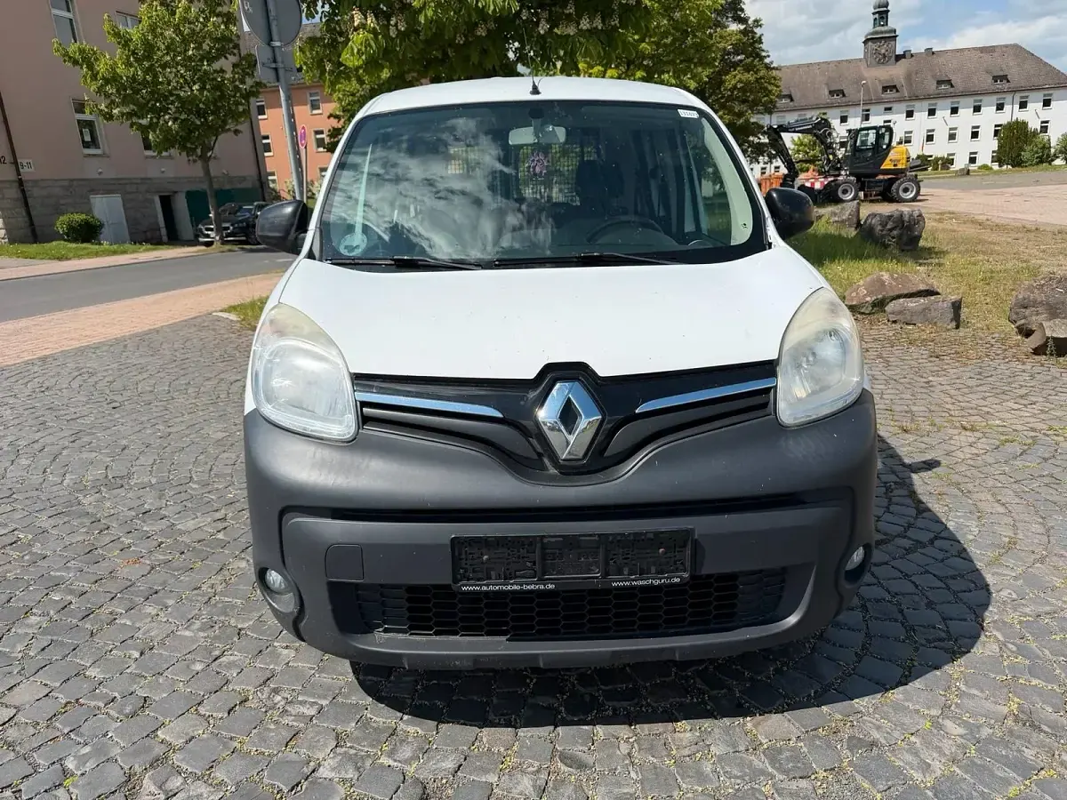 Gebraucht Renault Kangoo Authentique 90 PS (66 kW) 2018 Weiß Van / Kleinbus