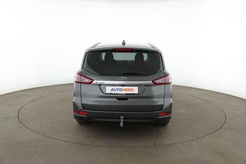 Gebraucht Ford S-MAX Titanium 150 PS (110 kW) 2023 Grau Van / Kleinbus