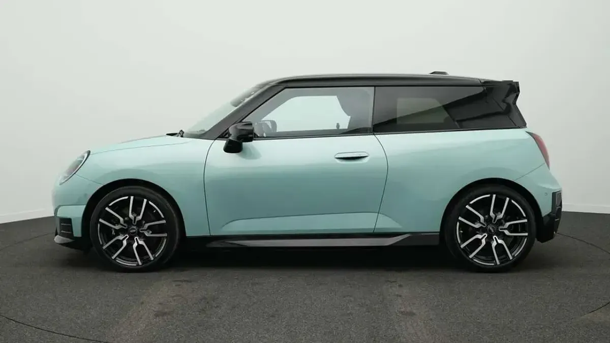 Gebraucht Mini Cooper SE 160 kW (218 PS) 2025 Grün Kleinwagen