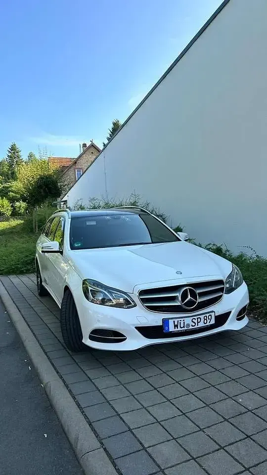 Gebraucht Mercedes E220 Avantgarde 170 PS (125 kW) 2013 Kombi