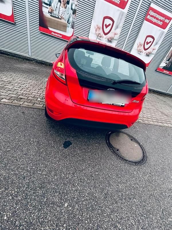 Gebraucht Ford Fiesta 60 PS (44 kW) 2008 Rot Limousine