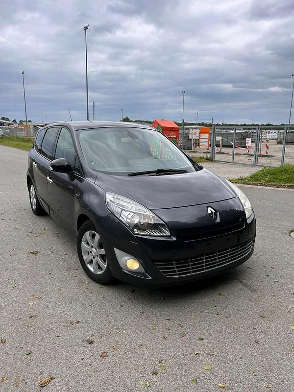 Schwarz Gebraucht 2011 Renault Mégane III Limousine | 2.799 € (Superpreis) - Bild 1/4
