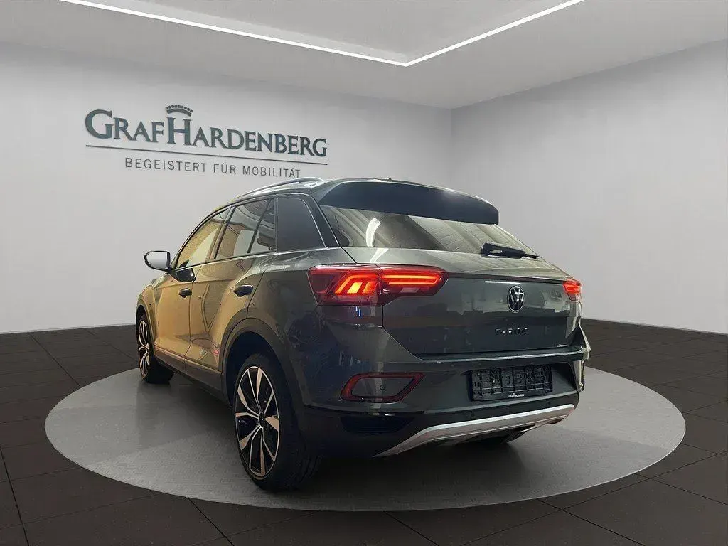 Gebraucht VW T-Roc Style 150 PS (110 kW) 2025 Grau SUV