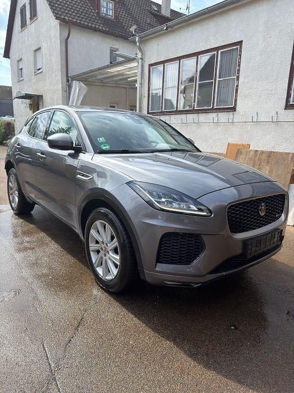 Second-hand Jaguar E-Pace R-Dynamic 150 CP (110 kW) 2018 Gri SUV