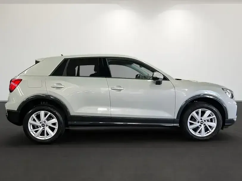Gebraucht Audi Q2 Advanced Plus 150 PS (110 kW) 2025 Tausilber metallic SUV