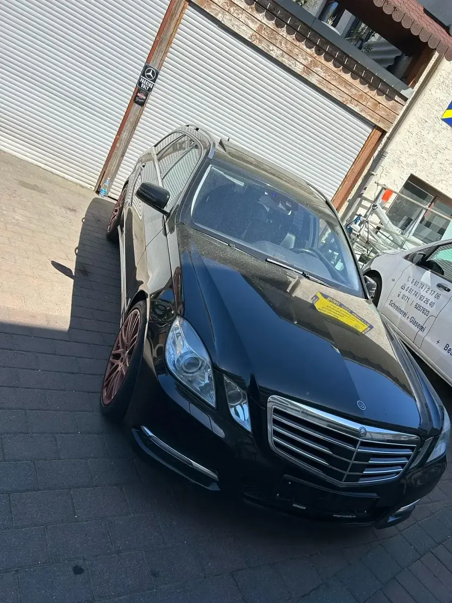 Gebraucht Mercedes E500 388 PS (285 kW) 2010 Schwarz Kombi