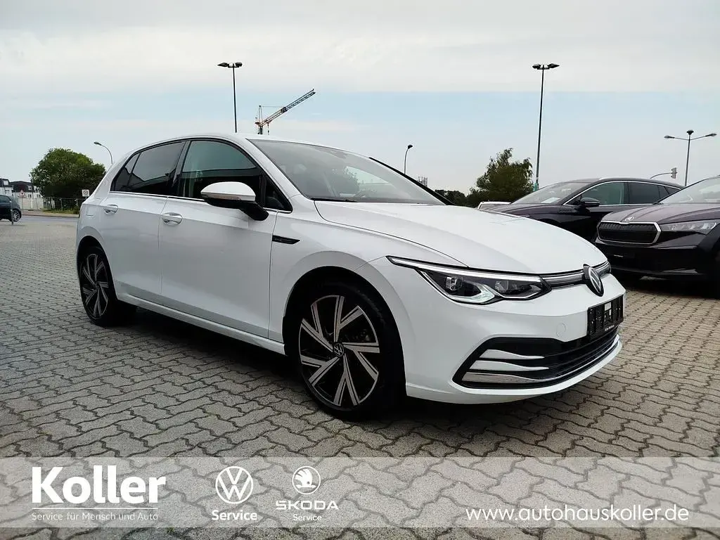Gebraucht VW Golf VIII Style 150 PS (110 kW) 2024 Weiß Limousine