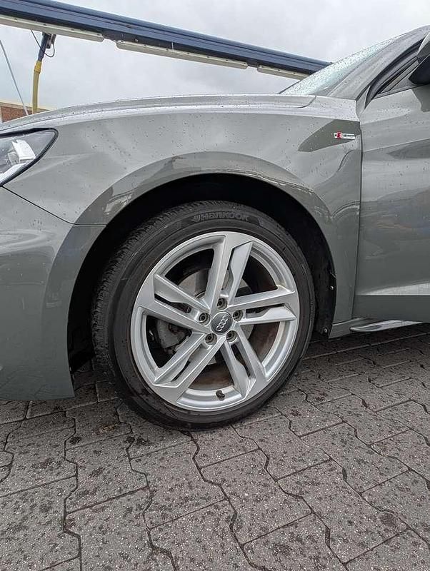 Gebraucht Audi A1 Sportback 150 PS (110 kW) 2019 Grau Kleinwagen
