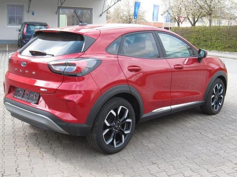 Używany Ford Puma Titanium 125 KM (91 kW) 2021 Czerwony SUV