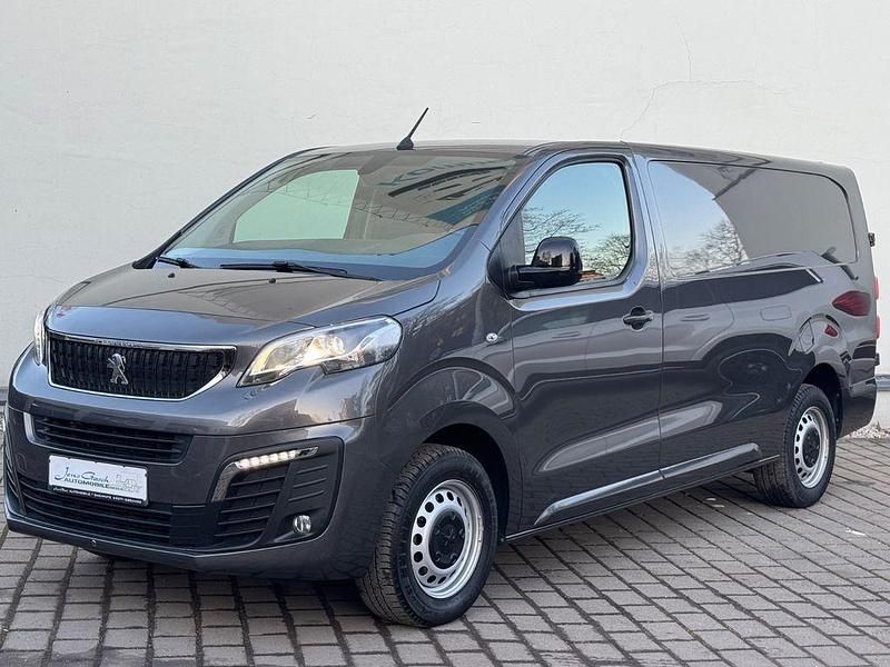 Gebraucht Peugeot Expert 177 PS (130 kW) 2022 Platiniumgrau Van