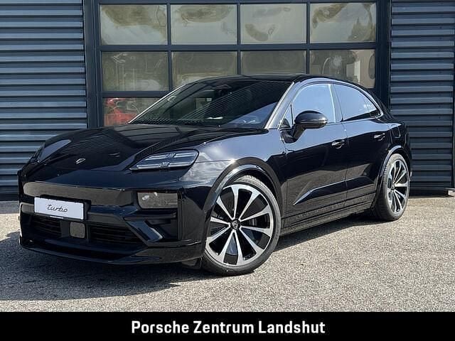 Gebraucht Porsche Macan Turbo 469 kW (639 PS) 2024 Tiefschwarzmetallic SUV