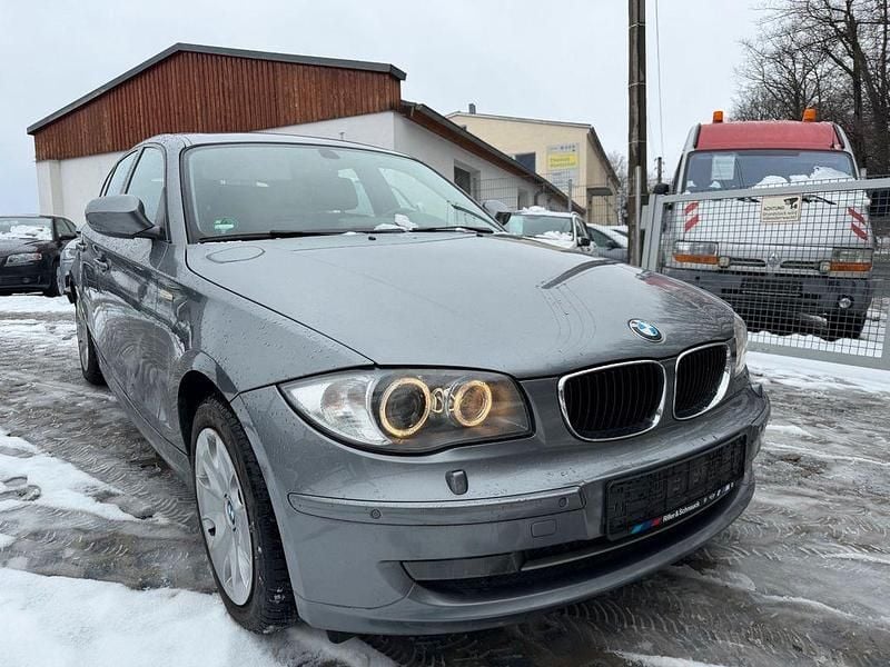 Gebraucht BMW 118 Advantage 143 PS (105 kW) 2011 Grau Kleinwagen
