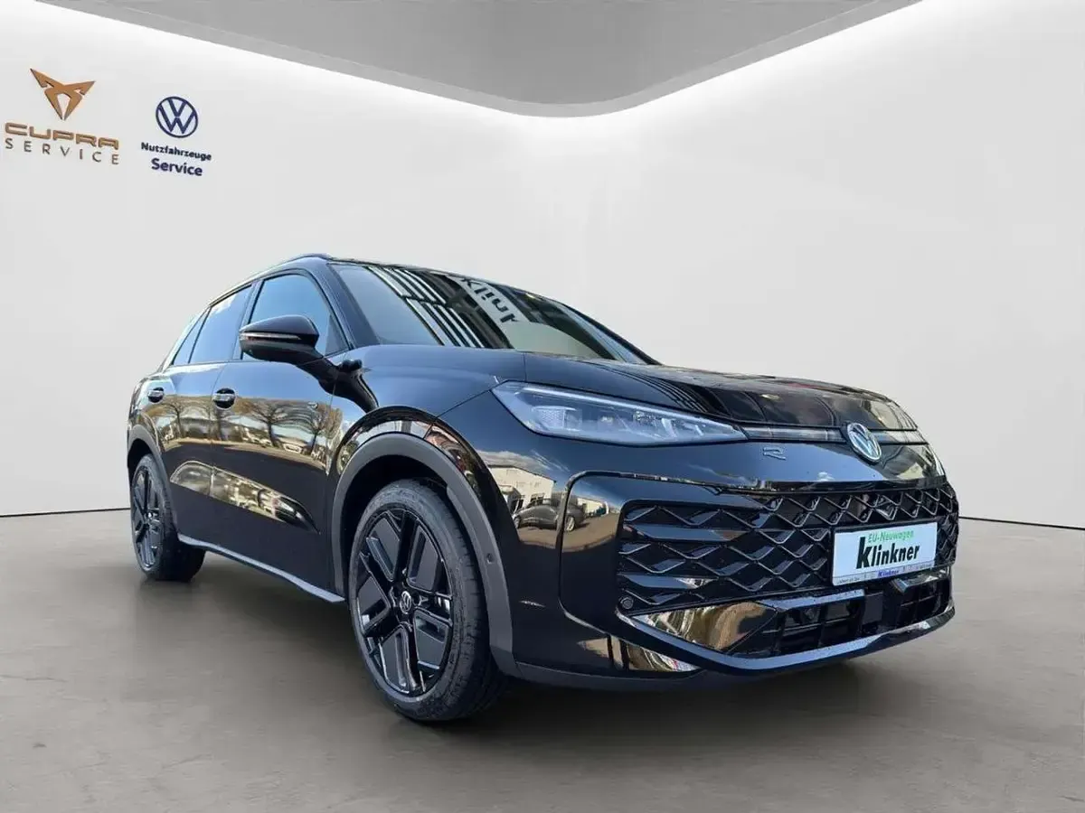 Neu VW T-Roc R-line 150 PS (110 kW) 2026 Grenadillschwarz metallic SUV