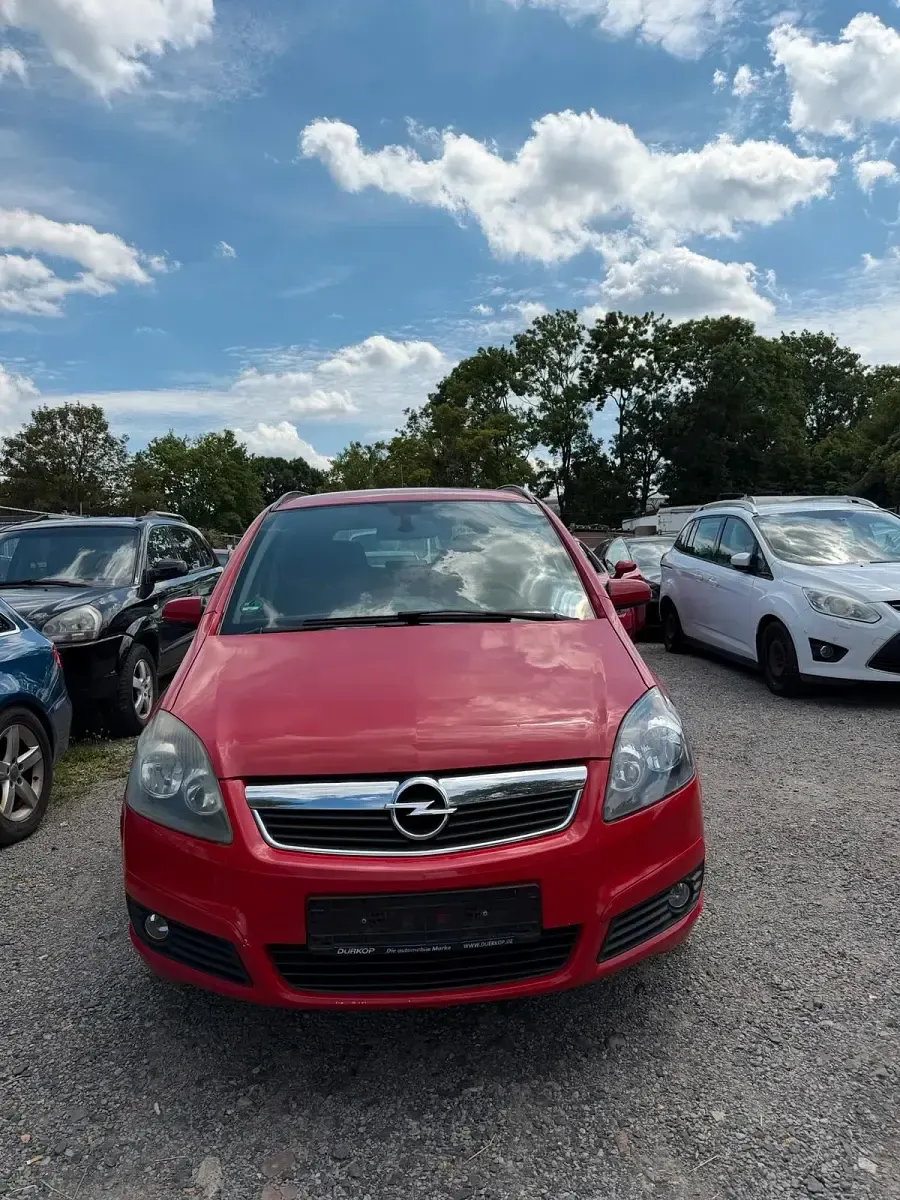 Gebraucht Opel Zafira 150 PS (110 kW) 2007 Rot Van / Kleinbus