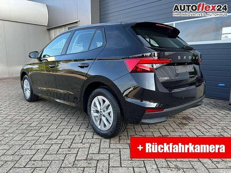 Blackmagic perleffekt Neu 2025 Skoda Fabia Selection Limousine | 21.990 € (Guter Preis) - Bild 1/4