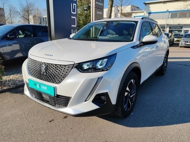 Lack weiss perlglänzend/typ au Gebraucht 2022 Peugeot e-2008 Allure SUV | 18.990 € (Fairer Preis) - Bild 1/4