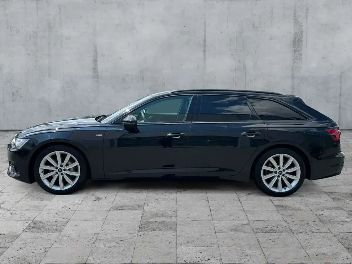 Gebraucht Audi A6 Sport 286 PS (210 kW) 2023 Mythosschwarz metallic Kombi