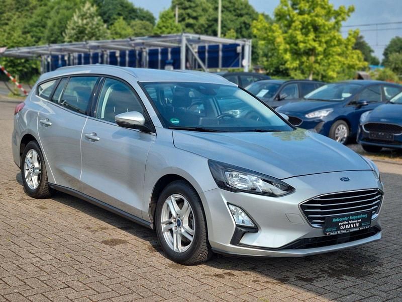 Gebraucht Ford Focus Cool & Connect 125 PS (91 kW) 2022 Silber Kombi