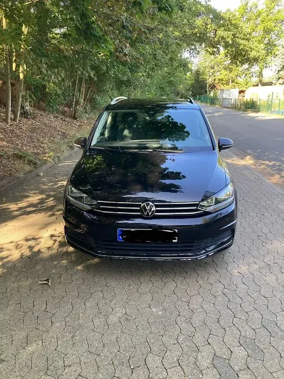 Gebraucht VW Touran Move 122 PS (89 kW) 2024 Schwarz Van / Kleinbus