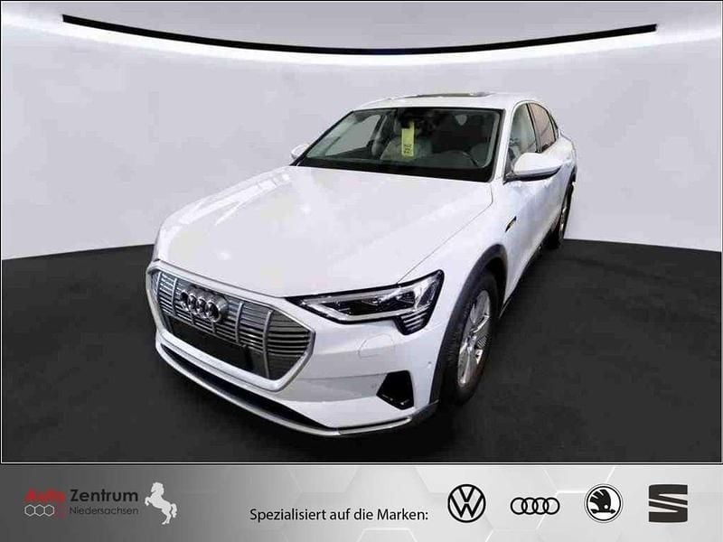 Glacier white metallic Gebraucht 2022 Audi e-tron Sportback Advanced SUV | 33.970 € (Guter Preis) - Bild 1/3