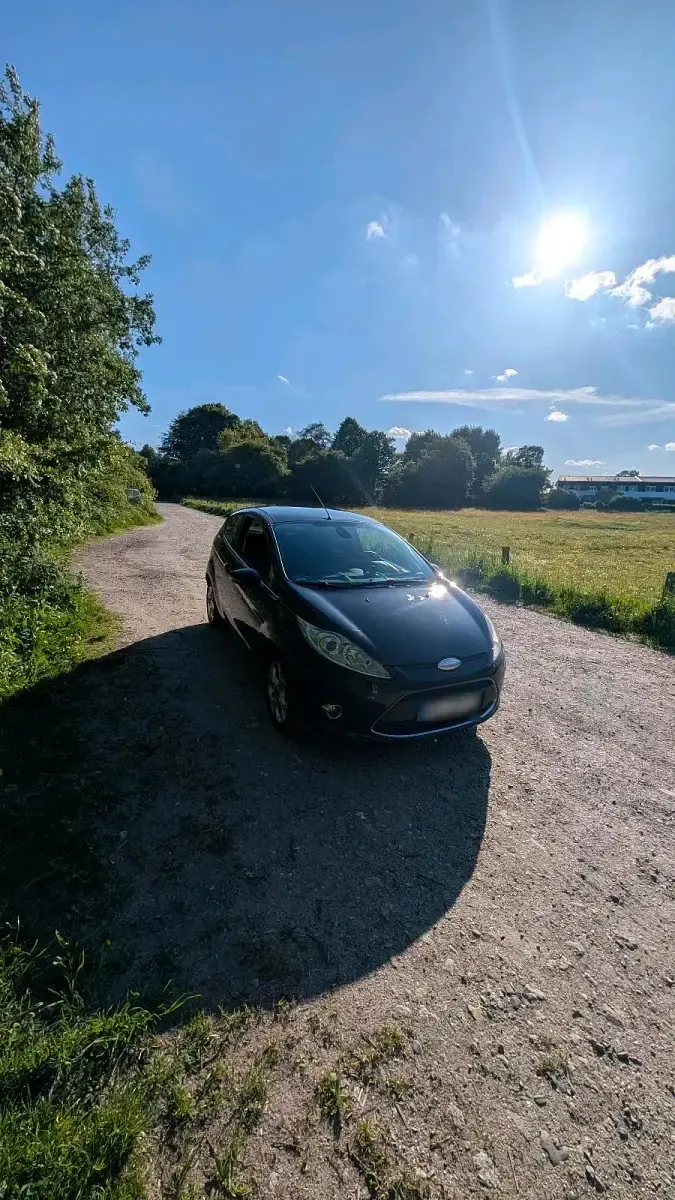 Gebraucht Ford Fiesta 90 PS (66 kW) 2009 Schwarz Limousine