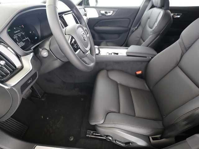 Gebraucht Volvo V60 145 PS (106 kW) 2024 Kombi