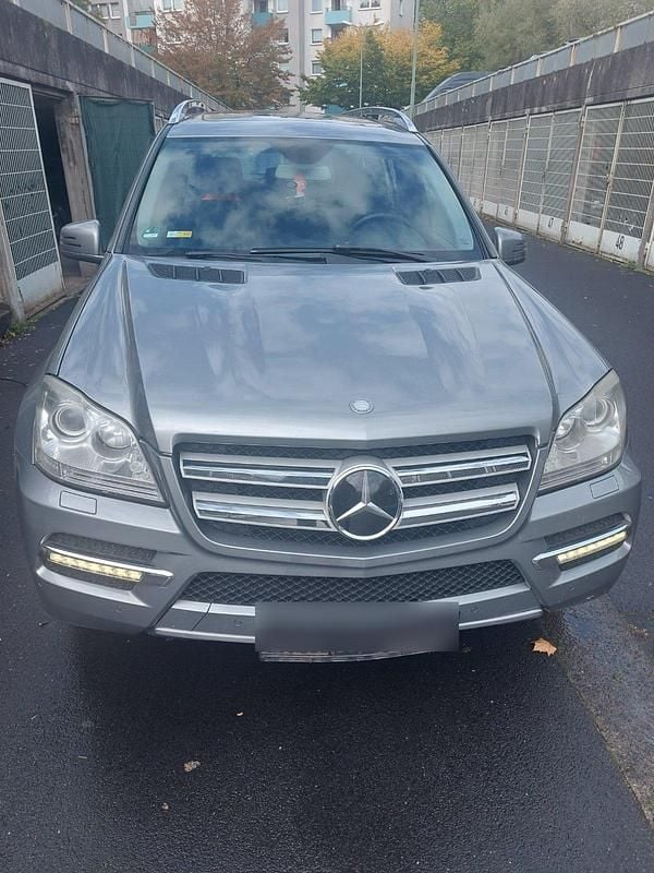 Beige Gebraucht 2011 Mercedes GL350 SUV | 11.500 € - Bild 1/4
